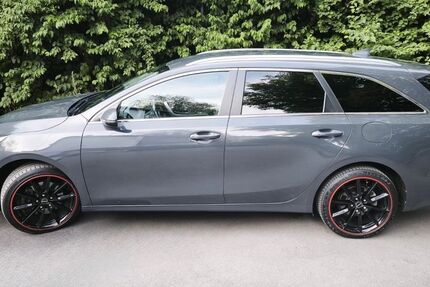 Kia ceed Sportswagon 74.000 km 16.100 &euro; Gummersbach 51645