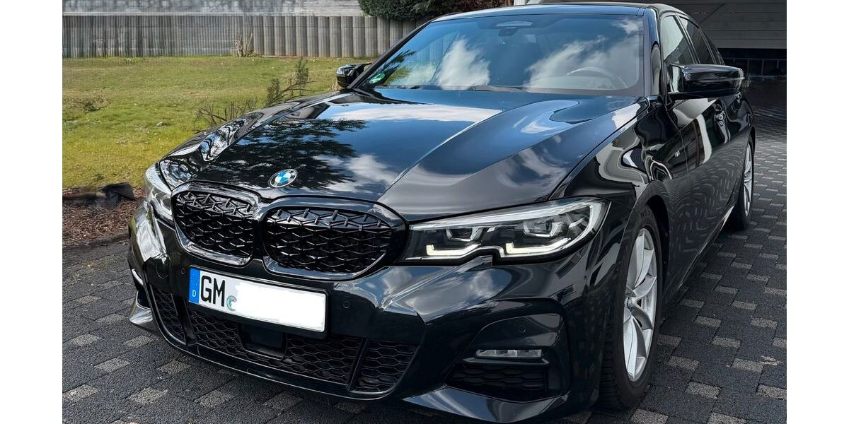 BMW 330 111.000 km 29.900 &euro; Gummersbach 51645