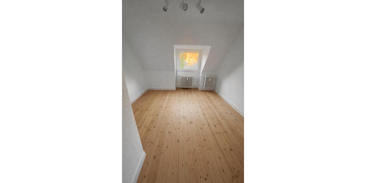Dachgeschoßwohnung Gevelsberg - 2.5 Zimmer, 77 m&sup2;, 770&euro; | Angebot:25843790