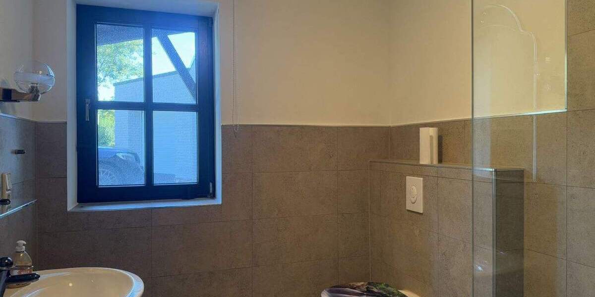 Einfamilienhaus Sundern - 1 Zimmer, 256 m&sup2;, 528.000&euro; | Angebot:25731438