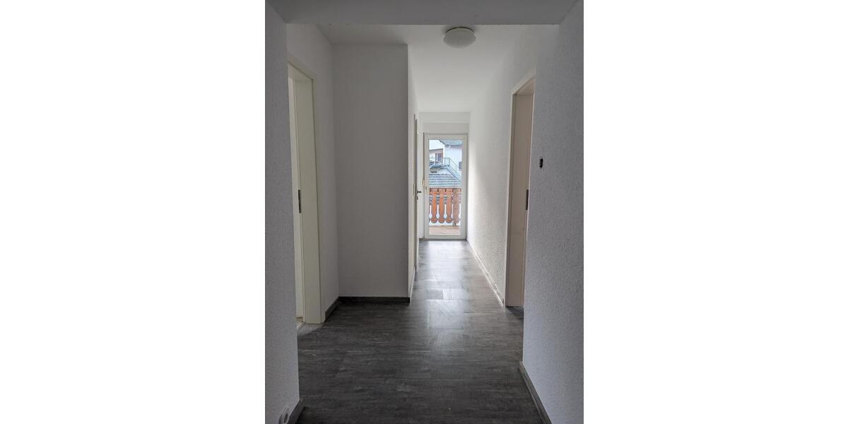 Etagenwohnung Attendorn - 4 Zimmer, 100 m&sup2;, 750&euro; | Angebot:25857344