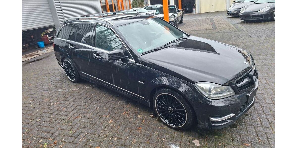 Mercedes-Benz C 300 305.647 km 6.299 &euro; Werdohl 58791