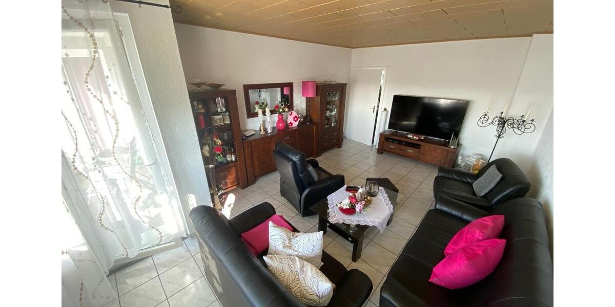 Etagenwohnung Bergneustadt - 3 Zimmer, 81 m&sup2;, 179.000&euro; | Angebot:26765892