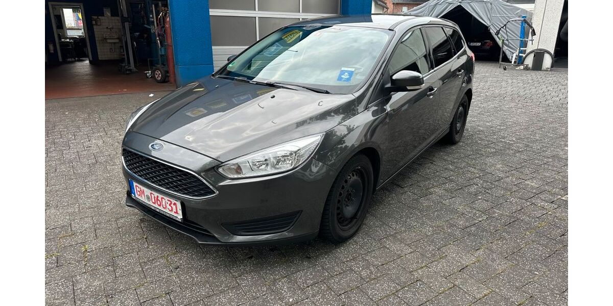 Ford Focus 210.936 km 4.499 &euro; Gummersbach 51645
