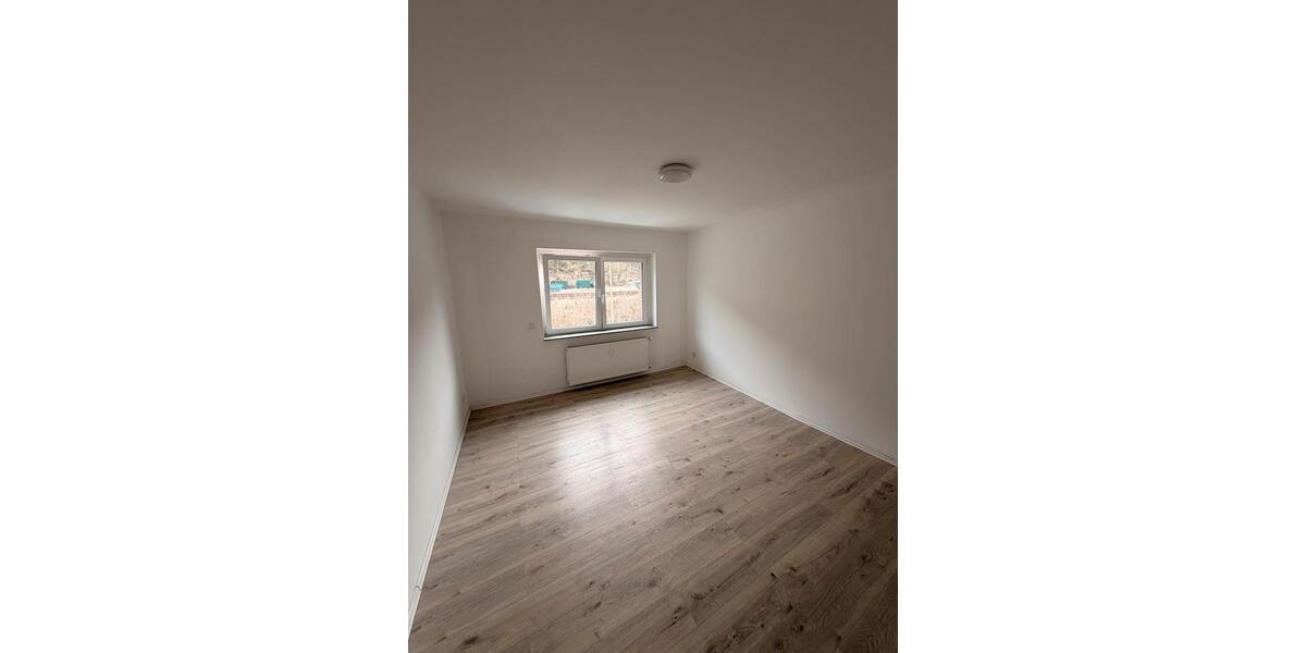 Etagenwohnung Hagen Dahl - 4 Zimmer, 100 m&sup2;, 1.260&euro; | Angebot:25822589