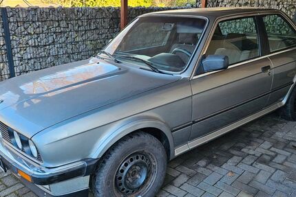 BMW 325 387.918 km 12.500 &euro; Halver 58553