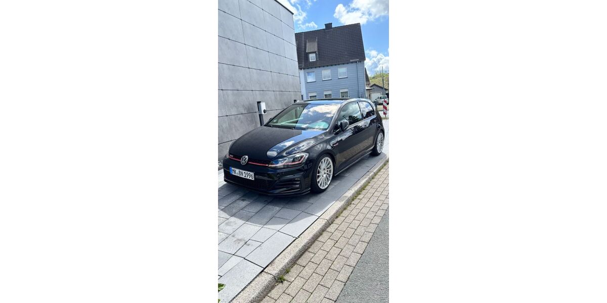 VW Golf 91.000 km 22.400 &euro; Kierspe 58566