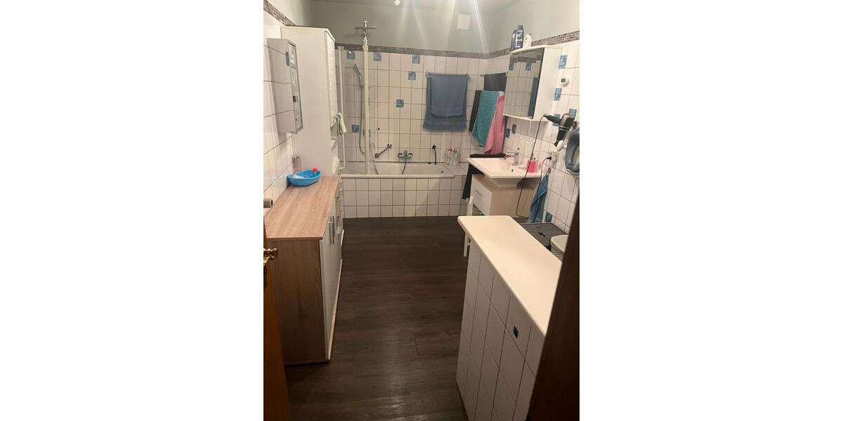 Etagenwohnung Sundern (Sauerland) - 5 Zimmer, 107 m&sup2;, 660&euro; | Angebot:26149281