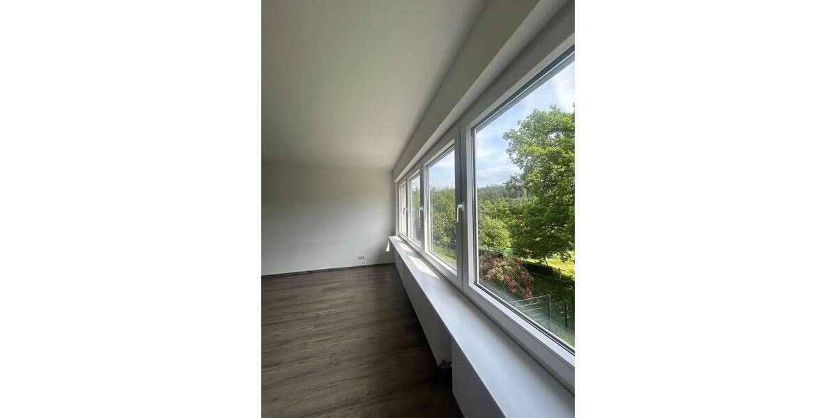 Etagenwohnung Gummersbach Reininghausen - 4 Zimmer, 98 m&sup2;, 1.125&euro; | Angebot:26909114