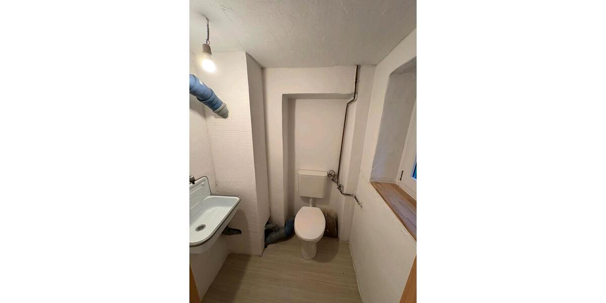Mehrfamilienhaus, Wohnhaus Altena - 9 Zimmer, 180 m&sup2;, 1.440&euro; | Angebot:27614920