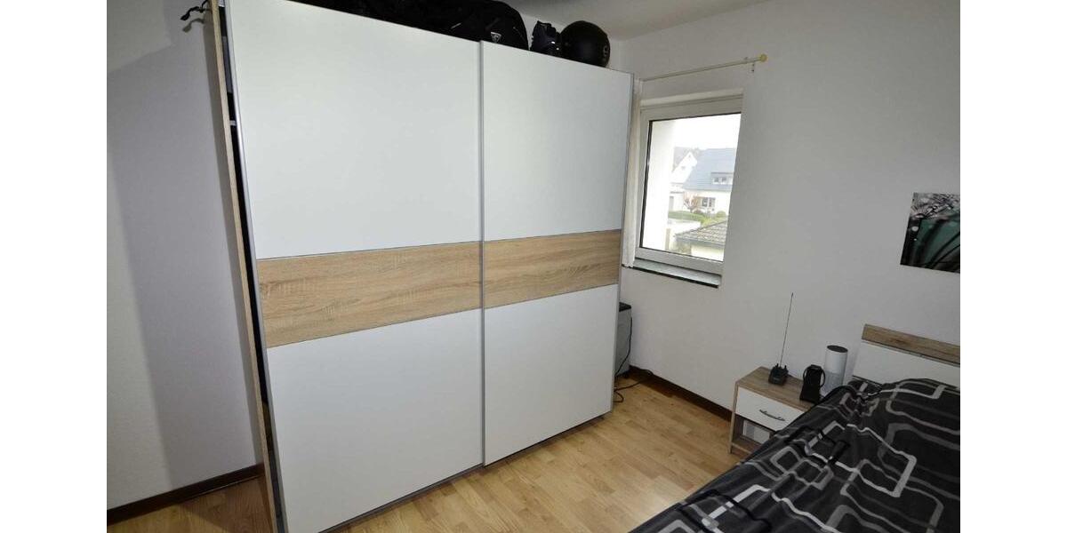 Dachgeschoßwohnung Neuenrade - 2 Zimmer, 38 m&sup2;, 260&euro; | Angebot:25869932