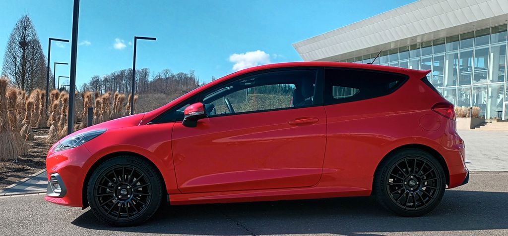 Ford Fiesta 23.500 km 18.990 &euro; Gummersbach 51647