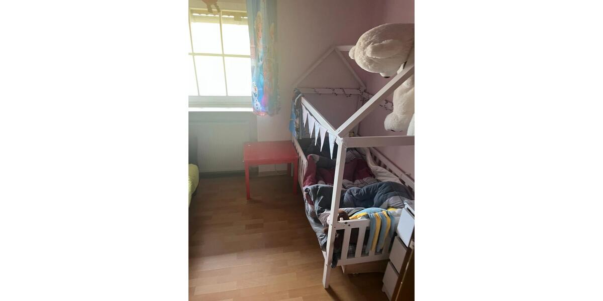 Etagenwohnung Sundern (Sauerland) - 5 Zimmer, 107 m&sup2;, 660&euro; | Angebot:26149281