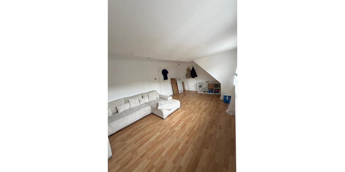 Dachgeschoßwohnung Gummersbach Berstig Süd - 3 Zimmer, 70 m&sup2;, 530&euro; | Angebot:26476694