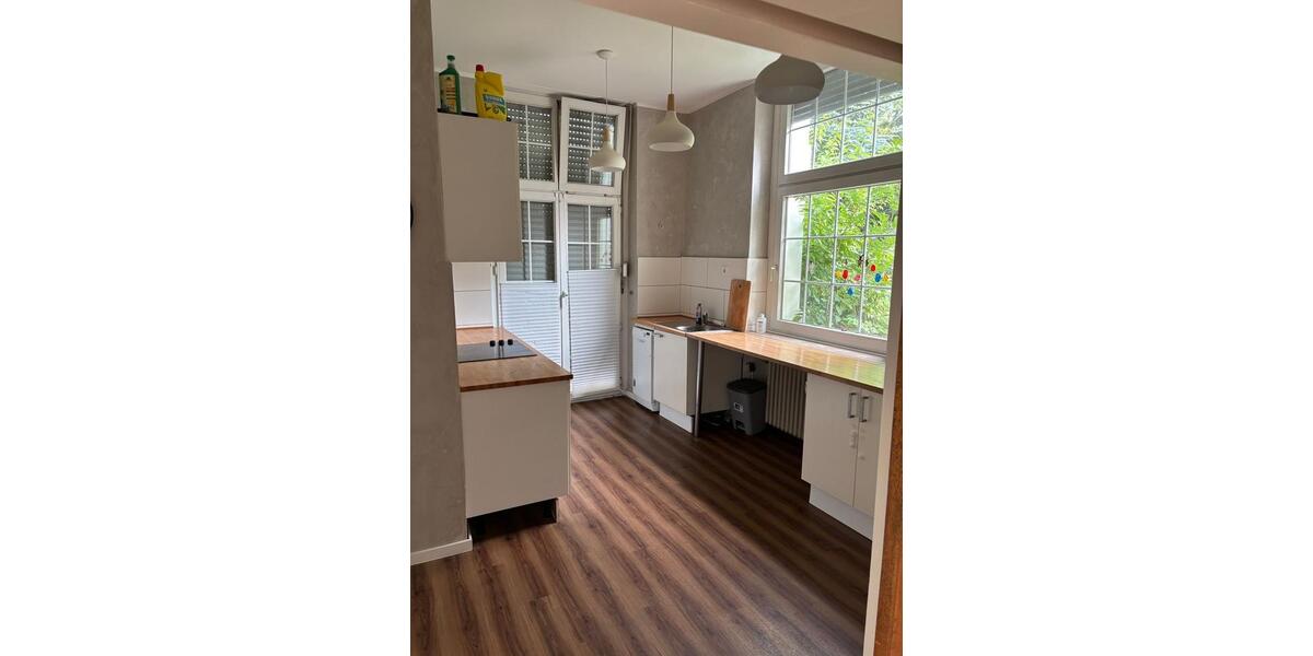 Erdgeschoßwohnung Lüdenscheid - 10 Zimmer, 179 m&sup2;, 275.000&euro; | Angebot:27296280