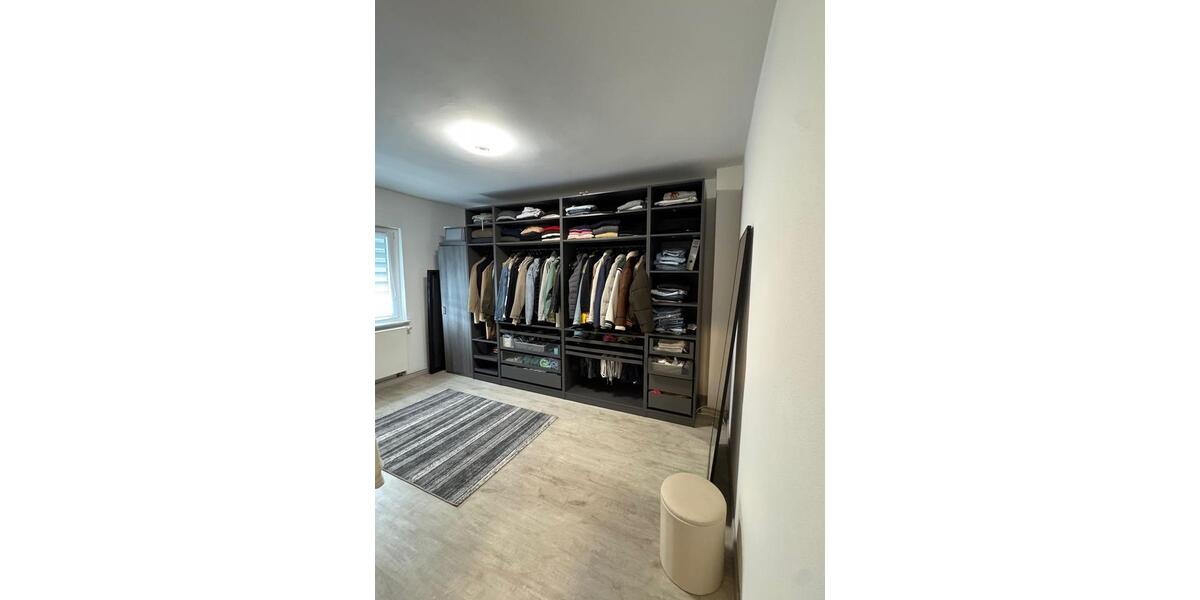 Doppelhaushälfte Finnentrop - 8 Zimmer, 180 m&sup2;, 350.000&euro; | Angebot:26611882