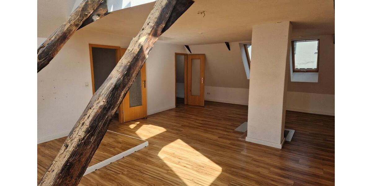 Dachgeschoßwohnung Kierspe - 3 Zimmer, 90 m&sup2;, 670&euro; | Angebot:27549514