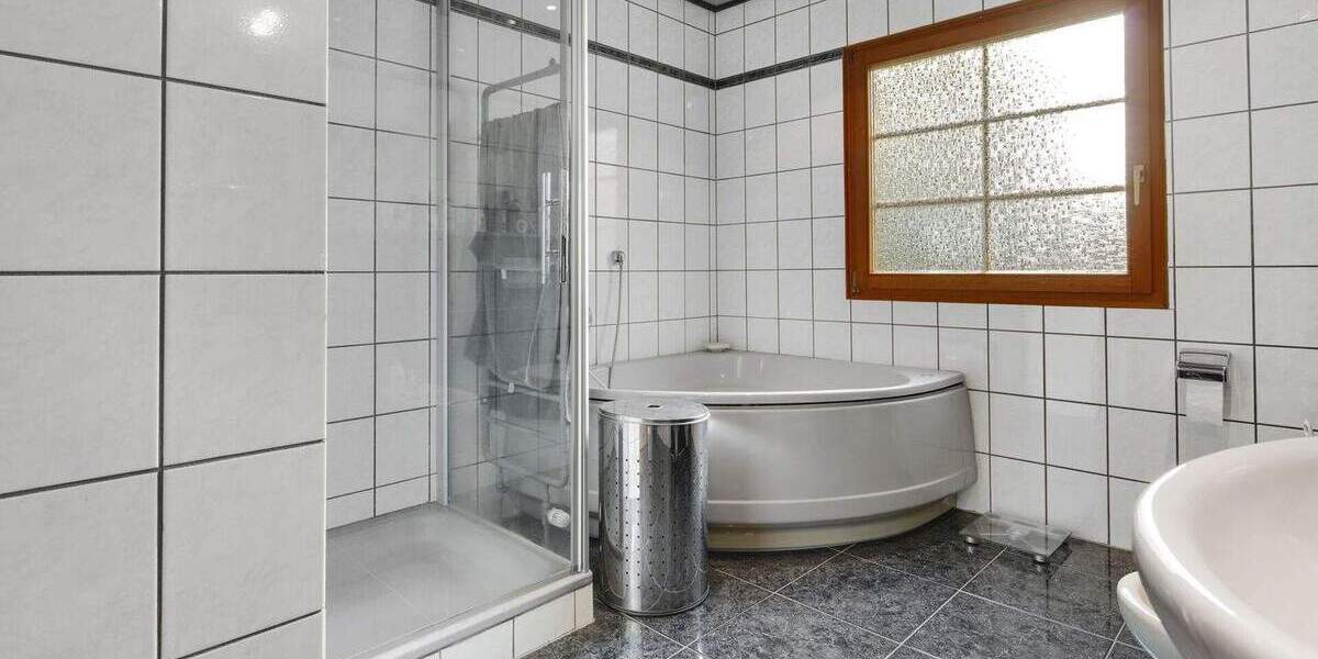 Einfamilienhaus Gummersbach Bredenbruch - 4 Zimmer, 150 m&sup2;, 440.000&euro; | Angebot:25694656