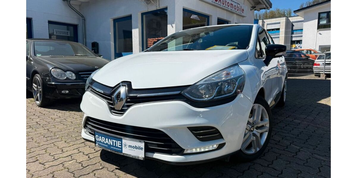 Renault Clio 115.000 km 8.449 &euro; Gummersbach (Zwischen Toom Markt und ATU) 51645