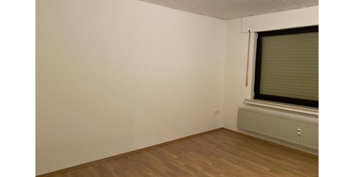 Etagenwohnung Sundern (Sauerland) - 1 Zimmer, 70 m&sup2;, 680&euro; | Angebot:25612720