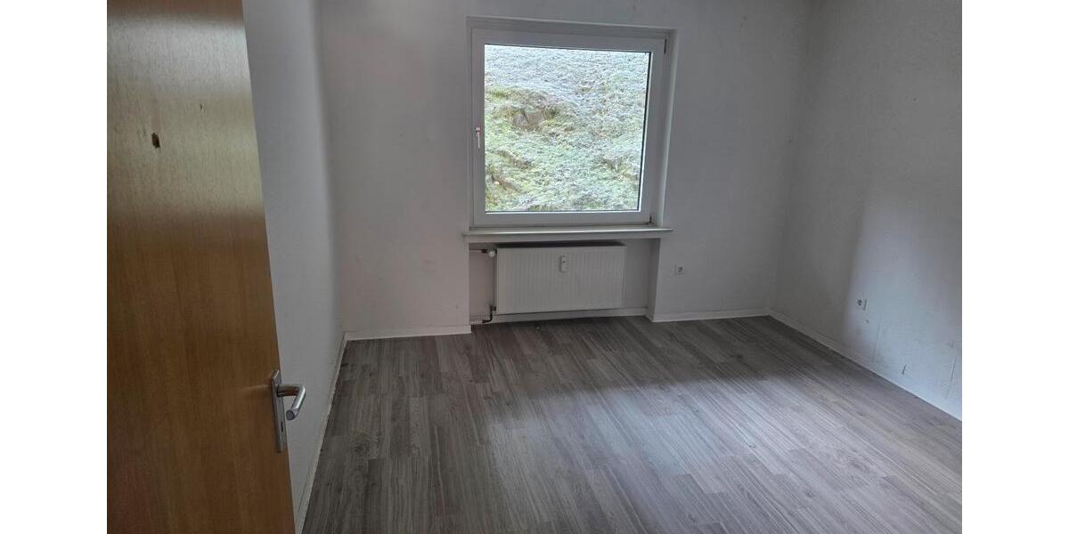 Erdgeschoßwohnung Werdohl - 3 Zimmer, 68 m&sup2;, 383&euro; | Angebot:24701017