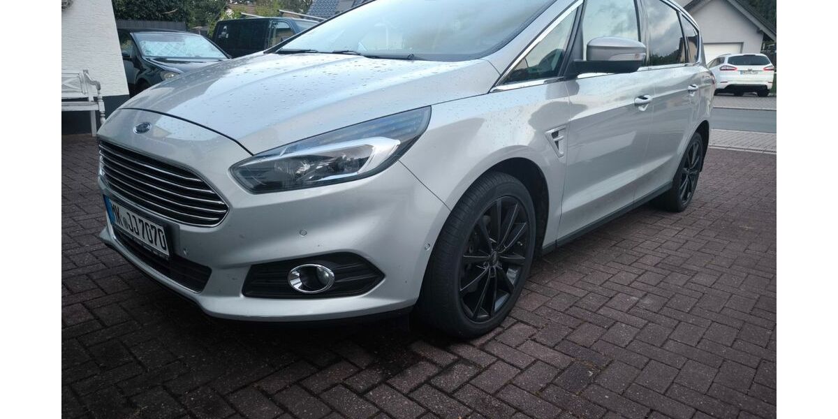 Ford S-Max 353.000 km 7.300 &euro; Halver 58553