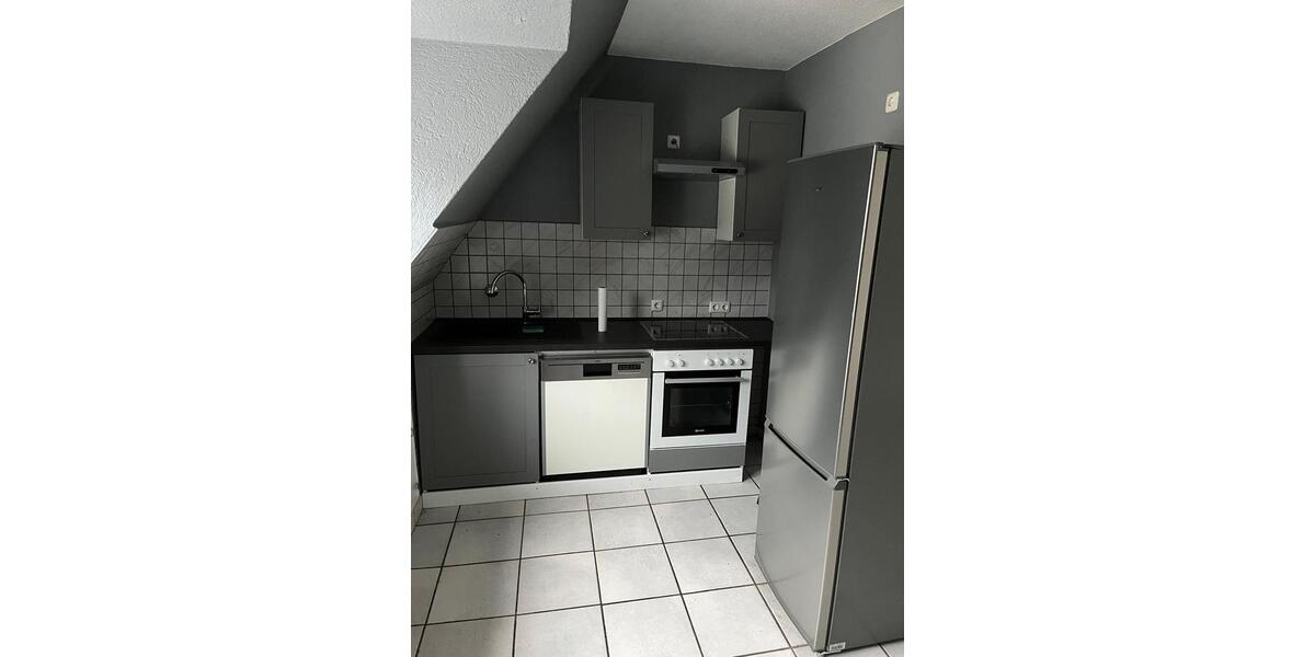 Dachgeschoßwohnung Iserlohn - 2 Zimmer, 48 m&sup2;, 400&euro; | Angebot:25571217