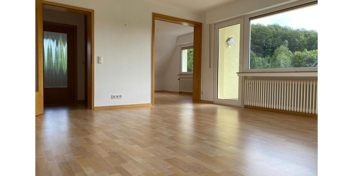 Etagenwohnung Engelskirchen - 3.5 Zimmer, 110 m&sup2;, 800&euro; | Angebot:25407458
