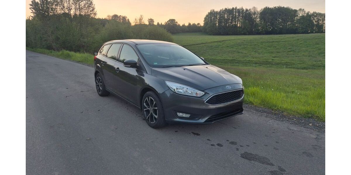 Ford Focus 141.000 km 6.500 &euro; Marienheide 51709