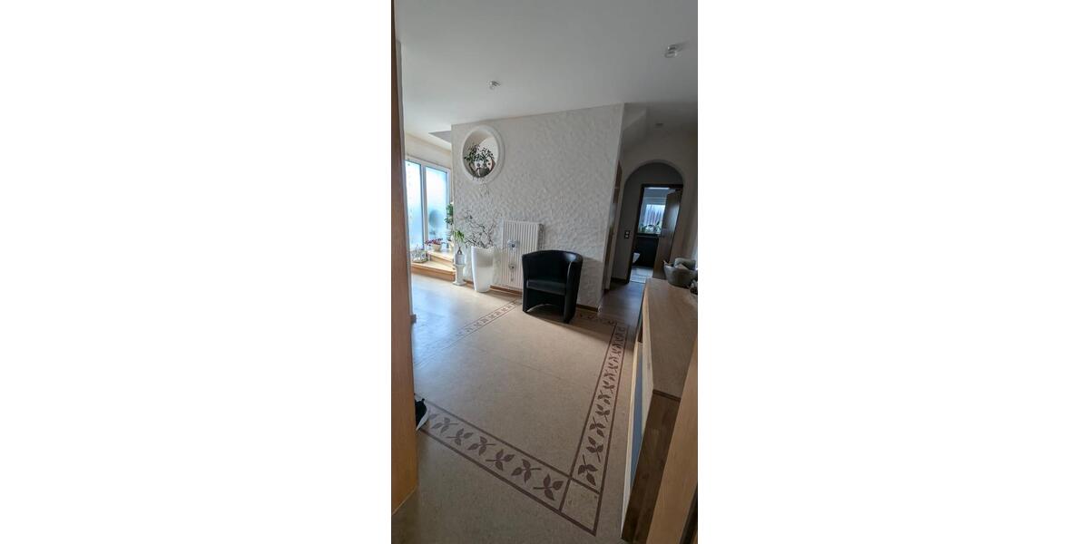 Einfamilienhaus Reichshof - 10 Zimmer, 240 m&sup2;, 499.999&euro; | Angebot:27014357
