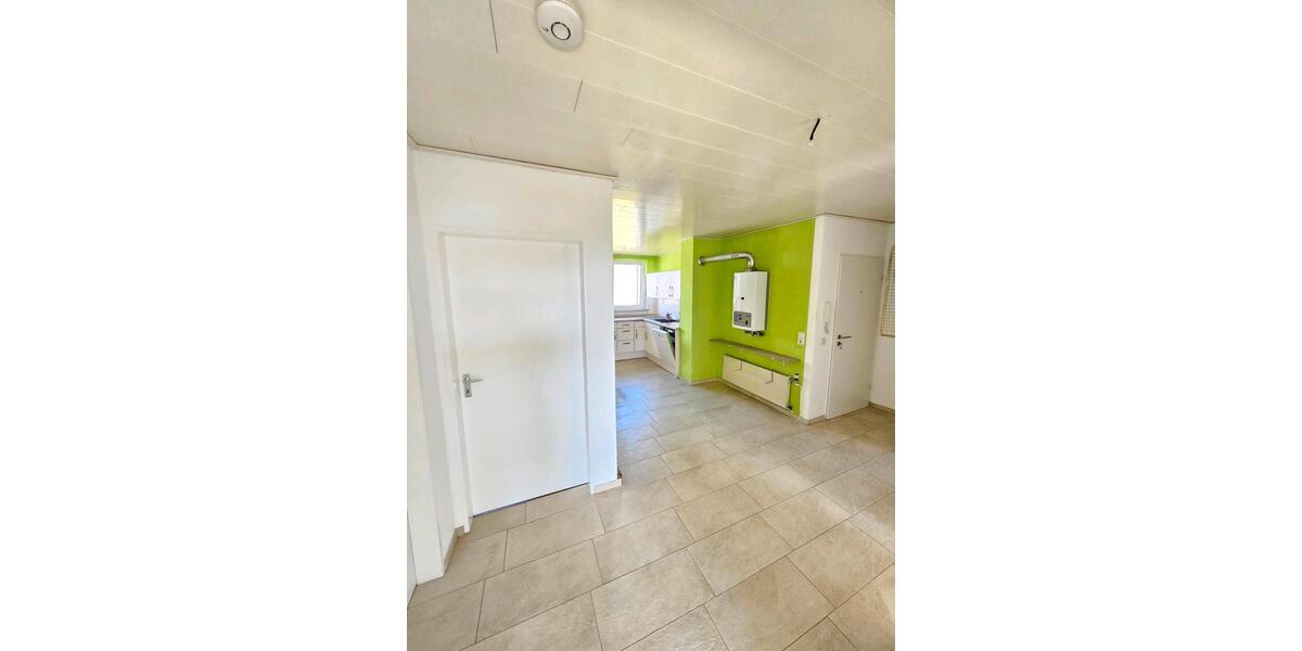 Etagenwohnung Bergneustadt - 3 Zimmer, 77 m&sup2;, 700&euro; | Angebot:25901566