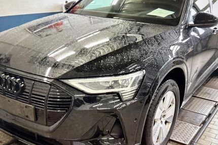 Audi e-tron 48.469 km 33.850 &euro; Hagen 58091