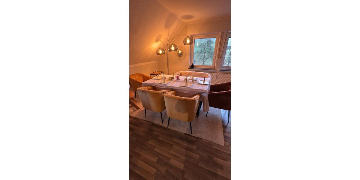 Dachgeschoßwohnung Sundern (Sauerland) - 4 Zimmer, 130 m&sup2;, 807&euro; | Angebot:25637274