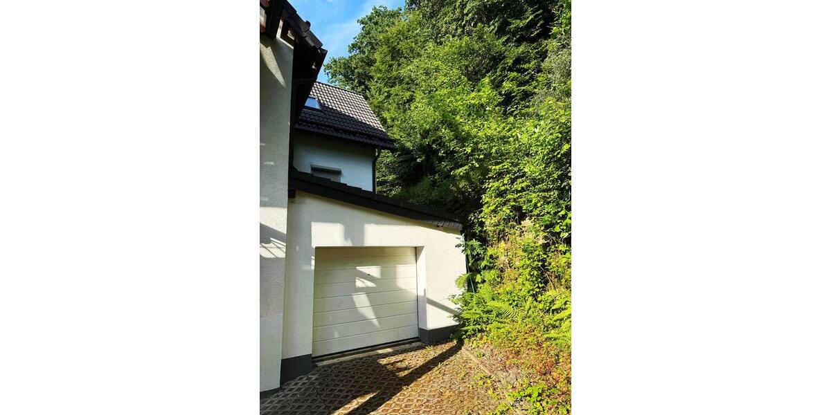 Einfamilienhaus Gummersbach Hepel - 10 Zimmer, 247 m&sup2;, 499.000&euro; | Angebot:25793023