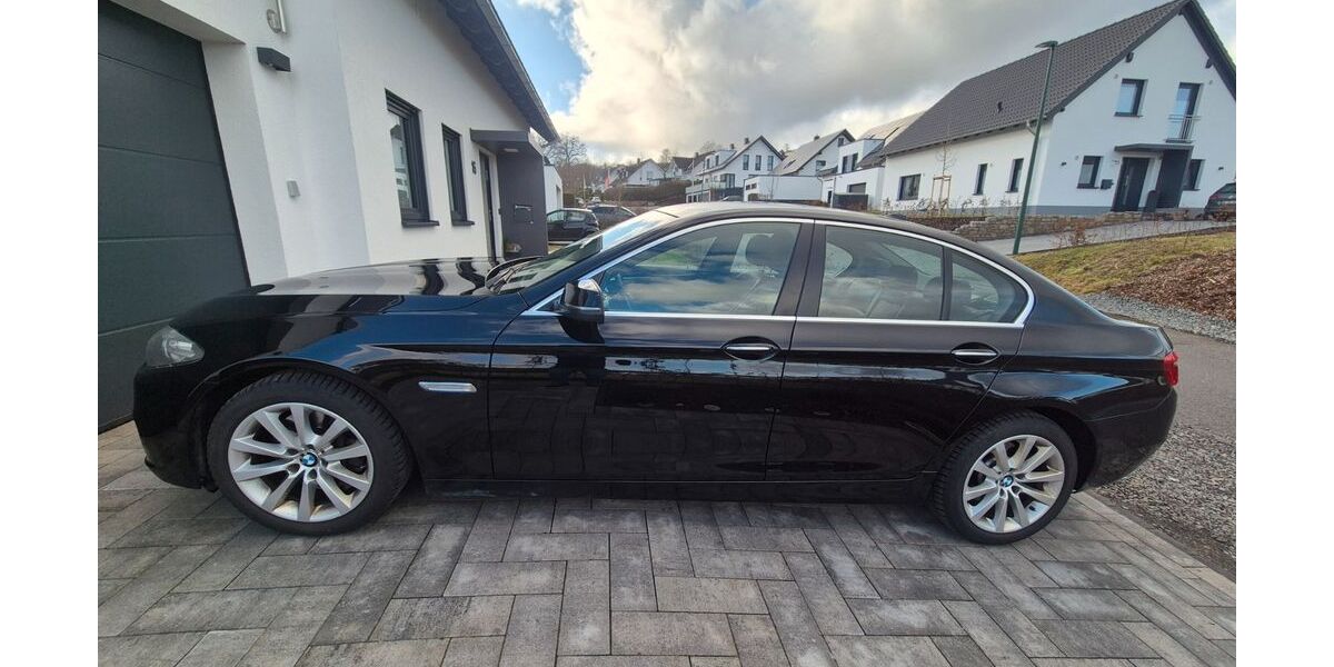 BMW 528 180.000 km 12.400 &euro; Attendorn 57439