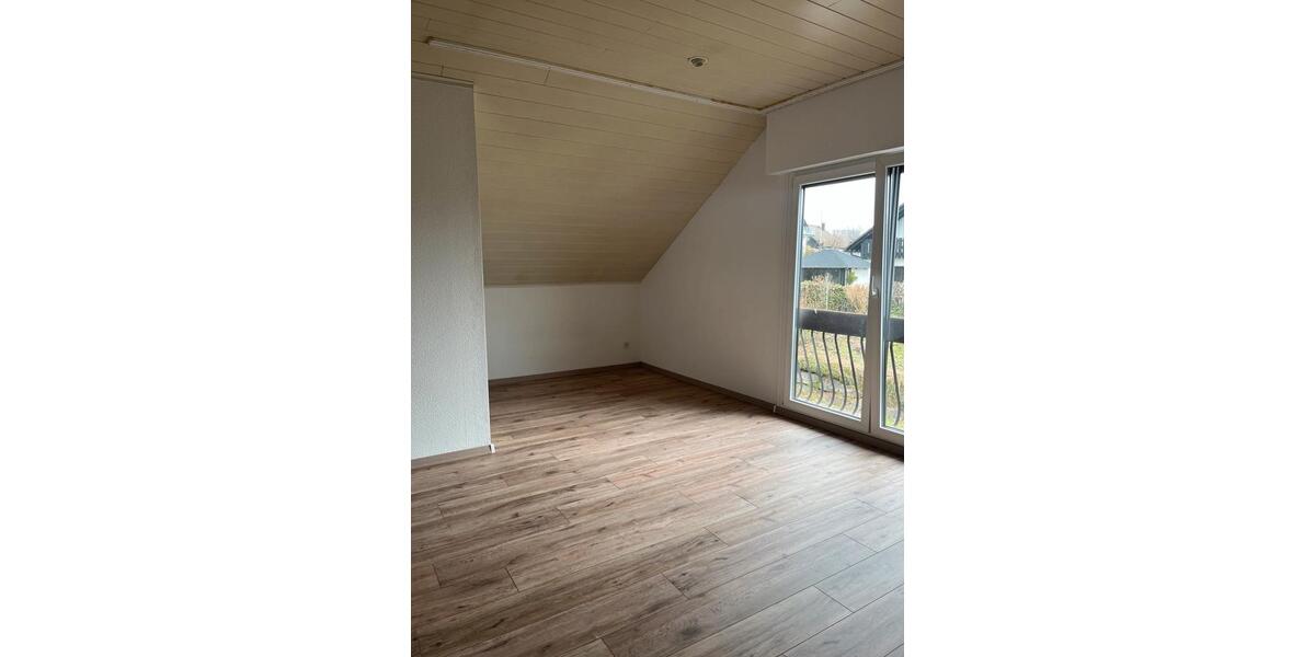 Dachgeschoßwohnung Drolshagen - 1 Zimmer, 55 m&sup2;, 350&euro; | Angebot:26020368