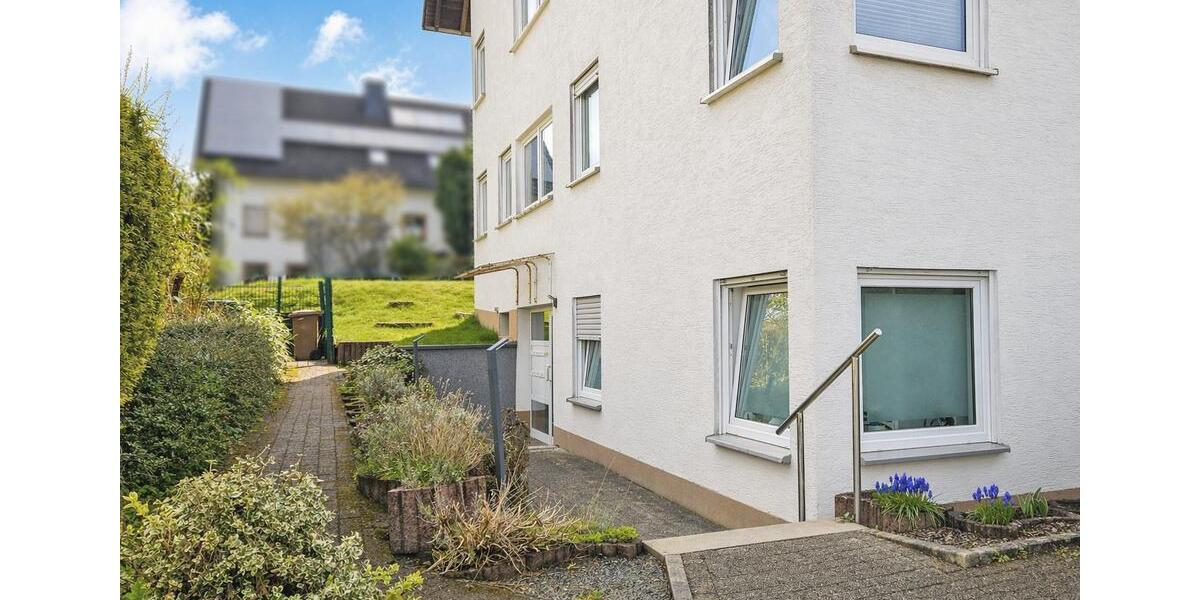 Terrassenwohnung Sundern (Sauerland) - 3 Zimmer, 80 m&sup2;, 650&euro; | Angebot:26338392