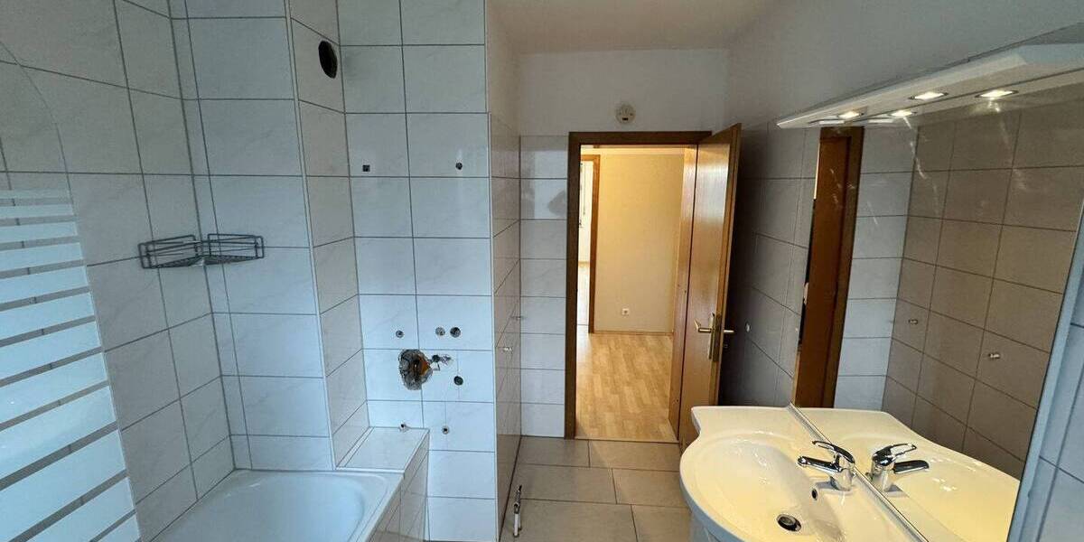 Mehrfamilienhaus, Wohnhaus Schwelm - 8 Zimmer, 232 m&sup2;, 487.000&euro; | Angebot:26787486