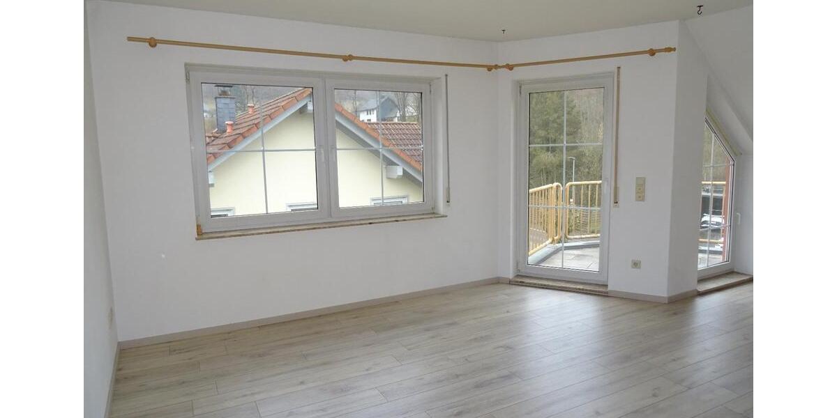 Dachgeschoßwohnung Herscheid - 3 Zimmer, 88 m&sup2;, 545&euro; | Angebot:25148818