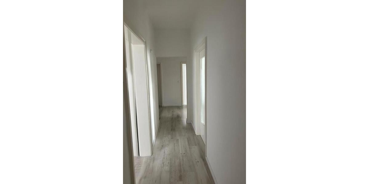 Terrassenwohnung Sundern (Sauerland) - 6 Zimmer, 158 m&sup2;, 349.000&euro; | Angebot:23038786