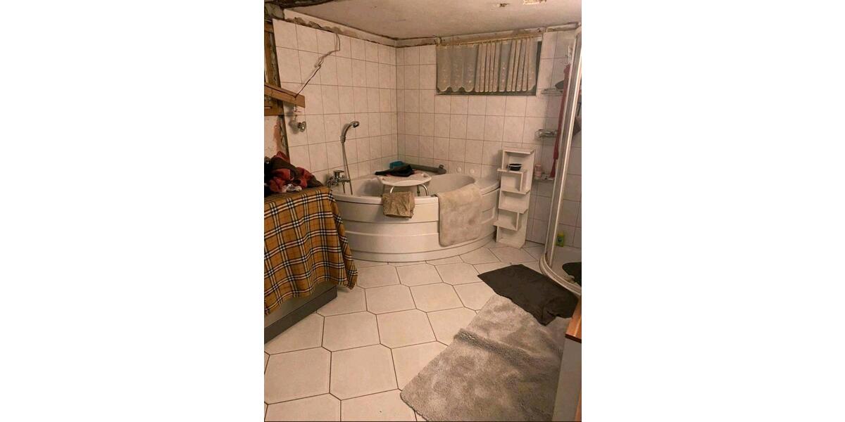 Mehrfamilienhaus, Wohnhaus Plettenberg - 10 Zimmer, 180 m&sup2;, 165.000&euro; | Angebot:24574723