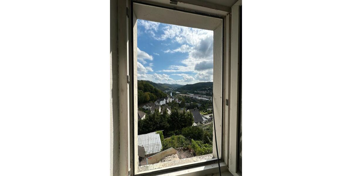 Einfamilienhaus Werdohl - 6 Zimmer, 140 m&sup2;, 150.000&euro; | Angebot:25873110