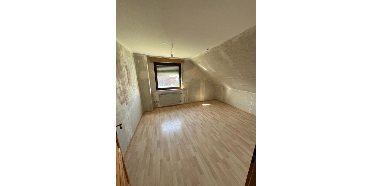 Etagenwohnung Menden (Sauerland) Berkenhofskamp - 6 Zimmer, 167 m&sup2;, 240.000&euro; | Angebot:26610251
