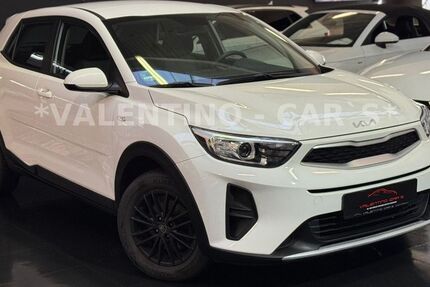 Kia Stonic 47.804 km 13.499 &euro; Radevormwald 42477