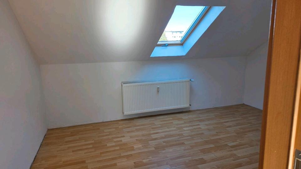 Dachgeschoßwohnung Lüdenscheid - 4 Zimmer, 85 m&sup2;, 795&euro; | Angebot:26449067
