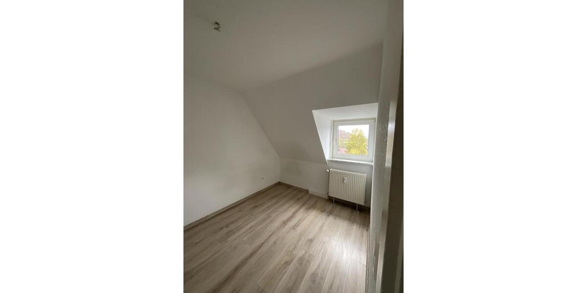 Dachgeschoßwohnung Herscheid - 2 Zimmer, 45 m&sup2;, 319&euro; | Angebot:22939070