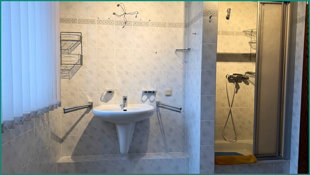EINFAMILIENHAUS MIT EINLIEGERWOHNUNG UND GARAGE IN SCHÖNER WOHNLAGE VON RADEVORMWALD - Einfamilienhaus Radevormwald | Angebot:26560835