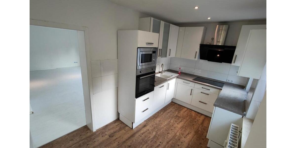 Erdgeschoßwohnung Bergneustadt - 4 Zimmer, 81 m&sup2;, 179.000&euro; | Angebot:27112184