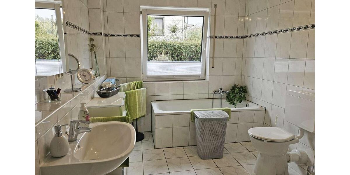 Terrassenwohnung Sundern (Sauerland) - 3 Zimmer, 80 m&sup2;, 650&euro; | Angebot:26338392