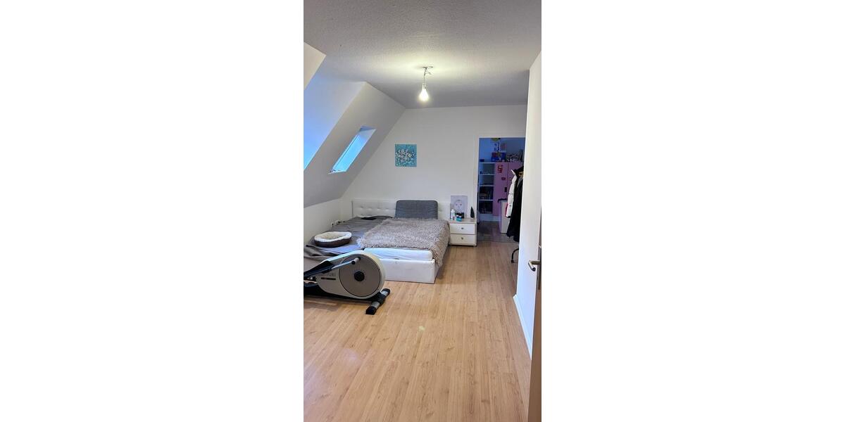 Dachgeschoßwohnung Lüdenscheid Staberg - 4 Zimmer, 80 m&sup2;, 600&euro; | Angebot:25922844